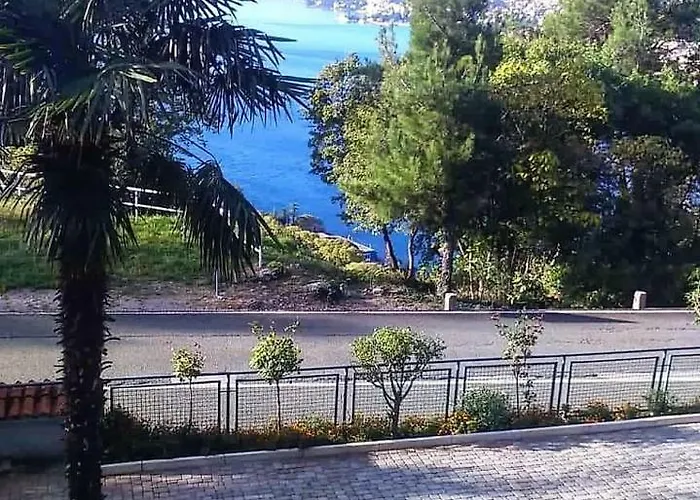 Apartmants Jusic דירה