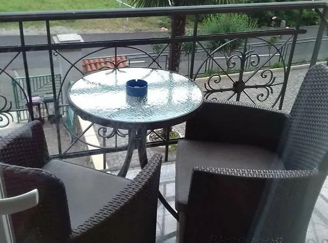 Apartmants Jusic אופטיה