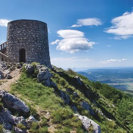 Apartmants Jusic 아파트 *